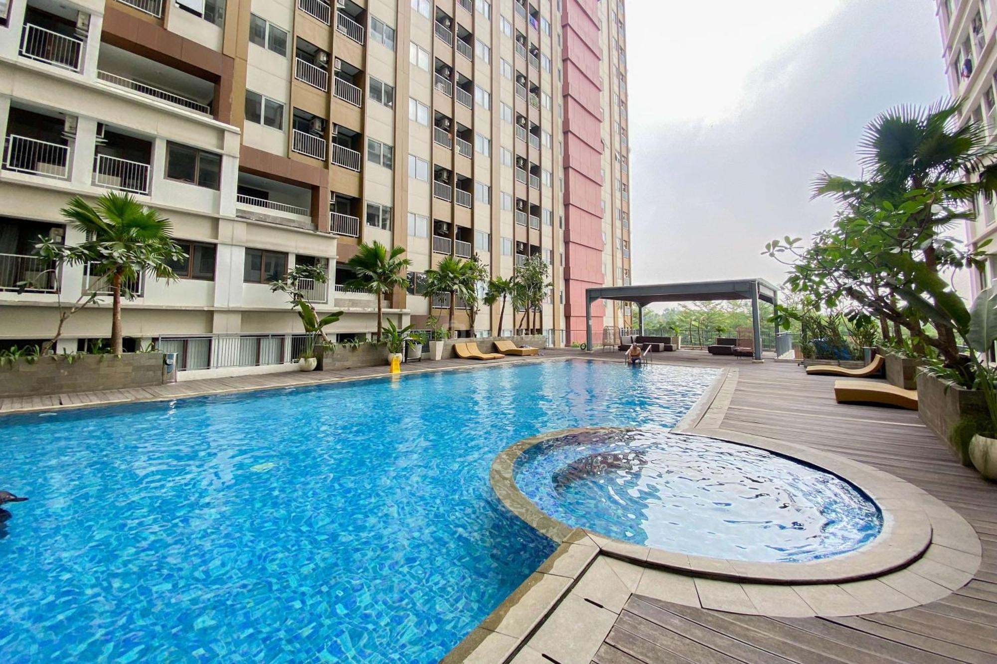 Good And Homey At Gateway Park Lrt By Travelio Apartemen Bekasi