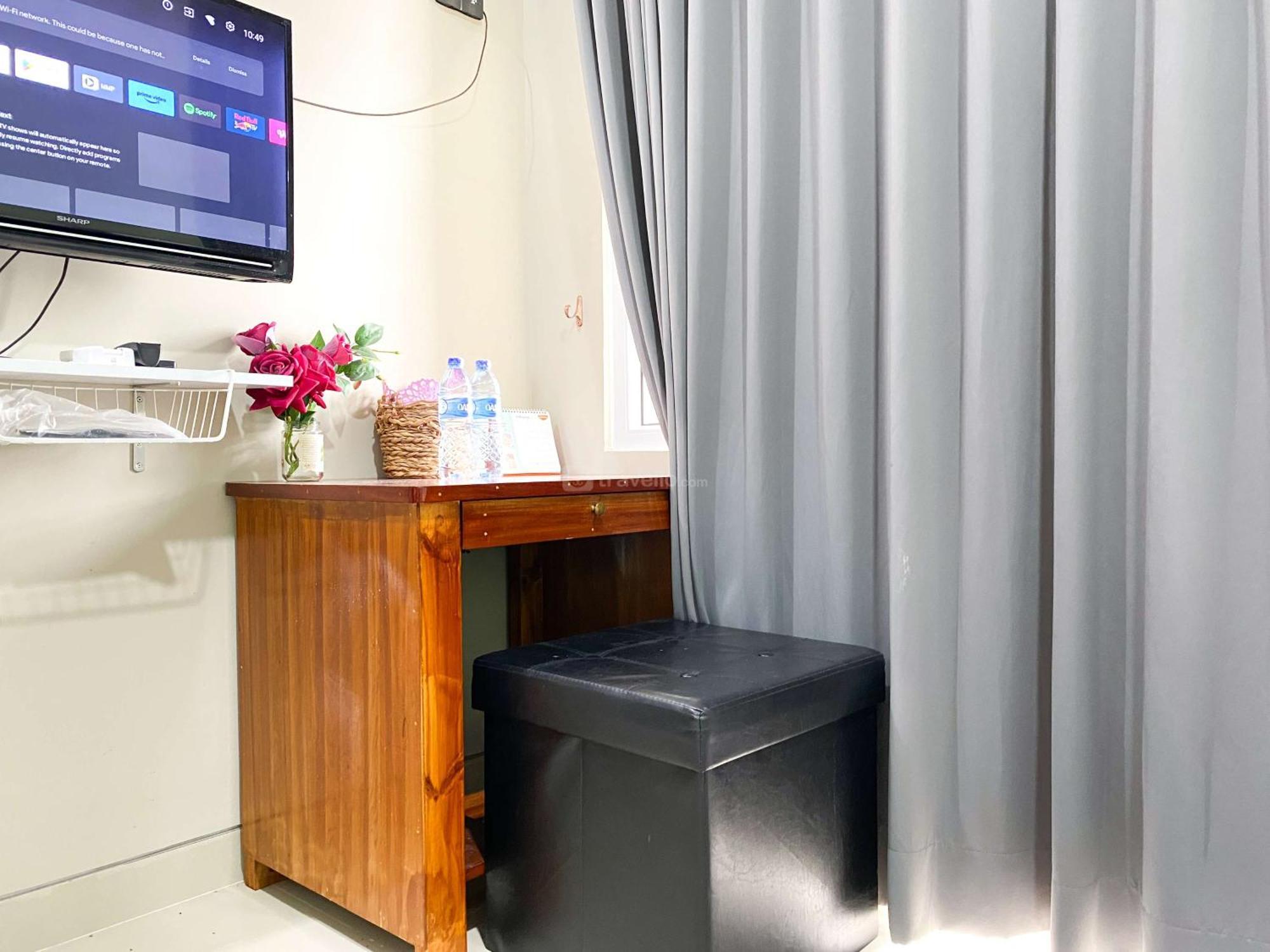 Apartemen Good And Homey At Gateway Park Lrt By Travelio Bekasi