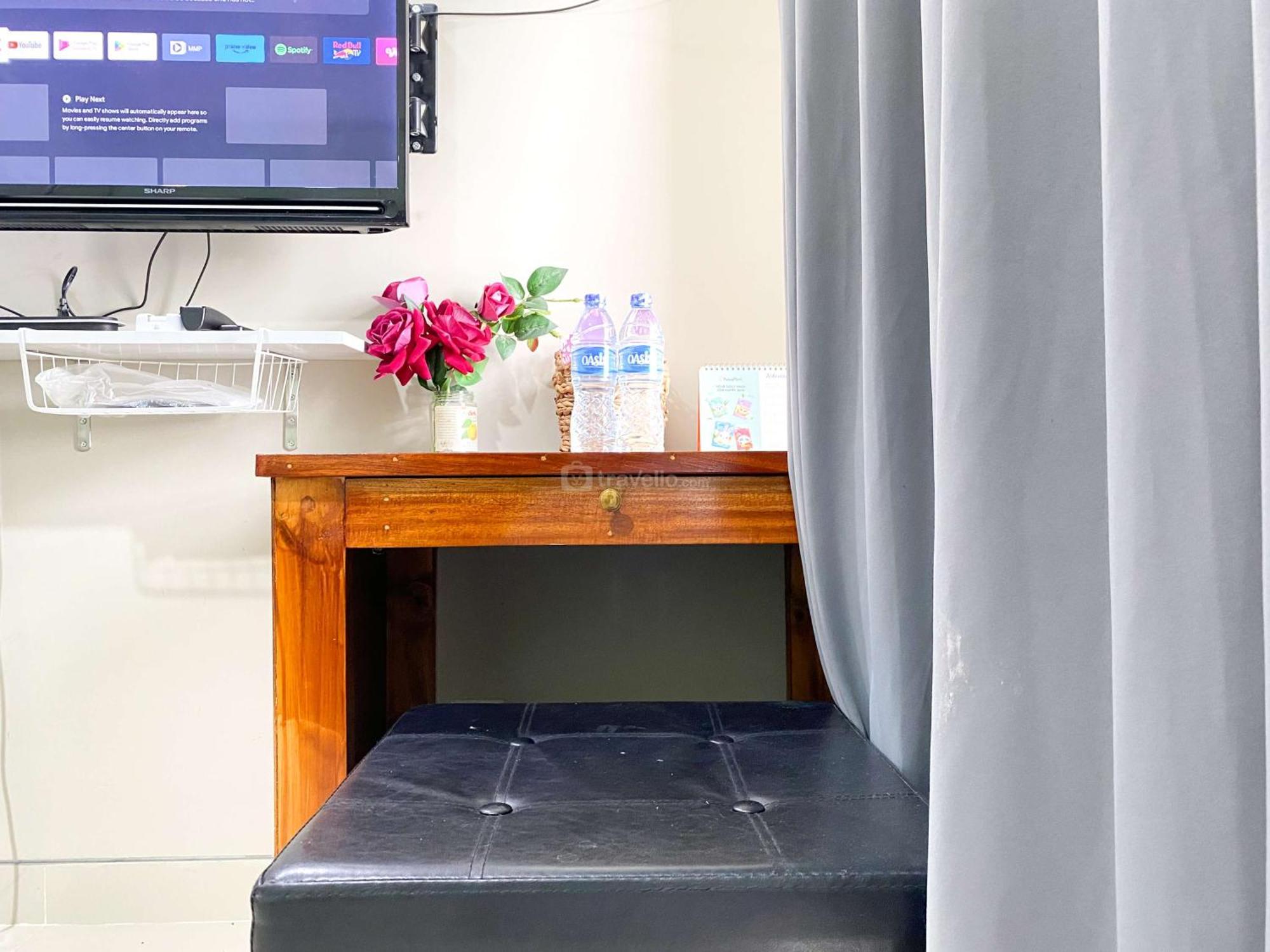 Good And Homey At Gateway Park Lrt By Travelio Apartemen *